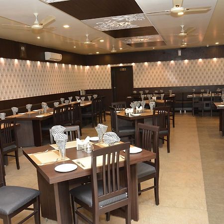Hotel Darshan Rajula Экстерьер фото