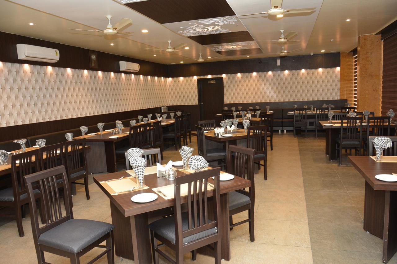 Hotel Darshan Rajula Экстерьер фото