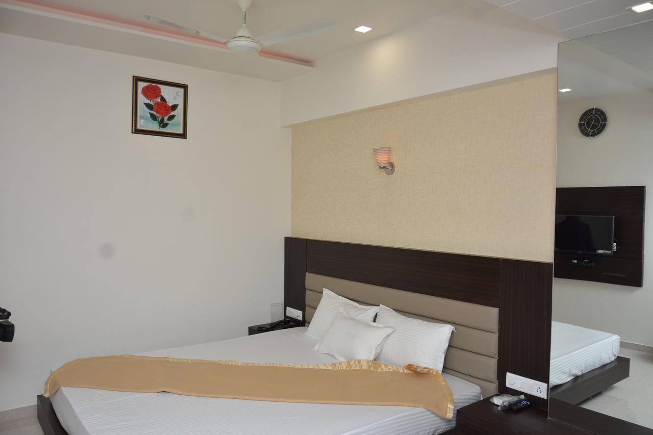 Hotel Darshan Rajula Экстерьер фото